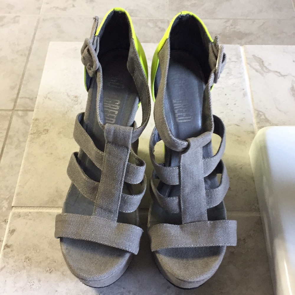 Platform strap wedges